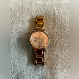 Kate Spade New York Gramercy Women’s Analog Dial Watch